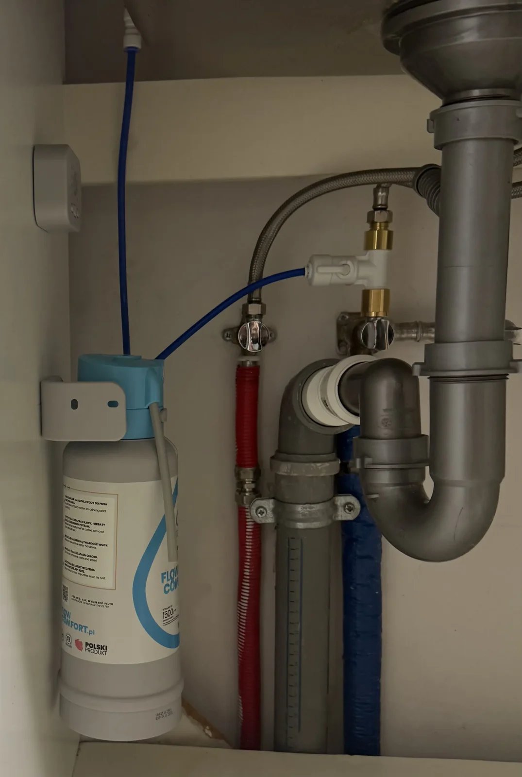 Zestaw filtra przepływowego pod zlewem w Krakowie